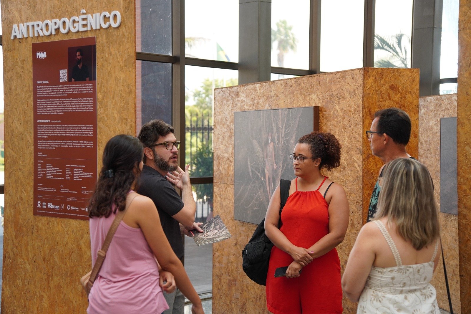 Exposição “Antropogênico” vai até 14/01 no Palácio Araguaia com entrada gratuita