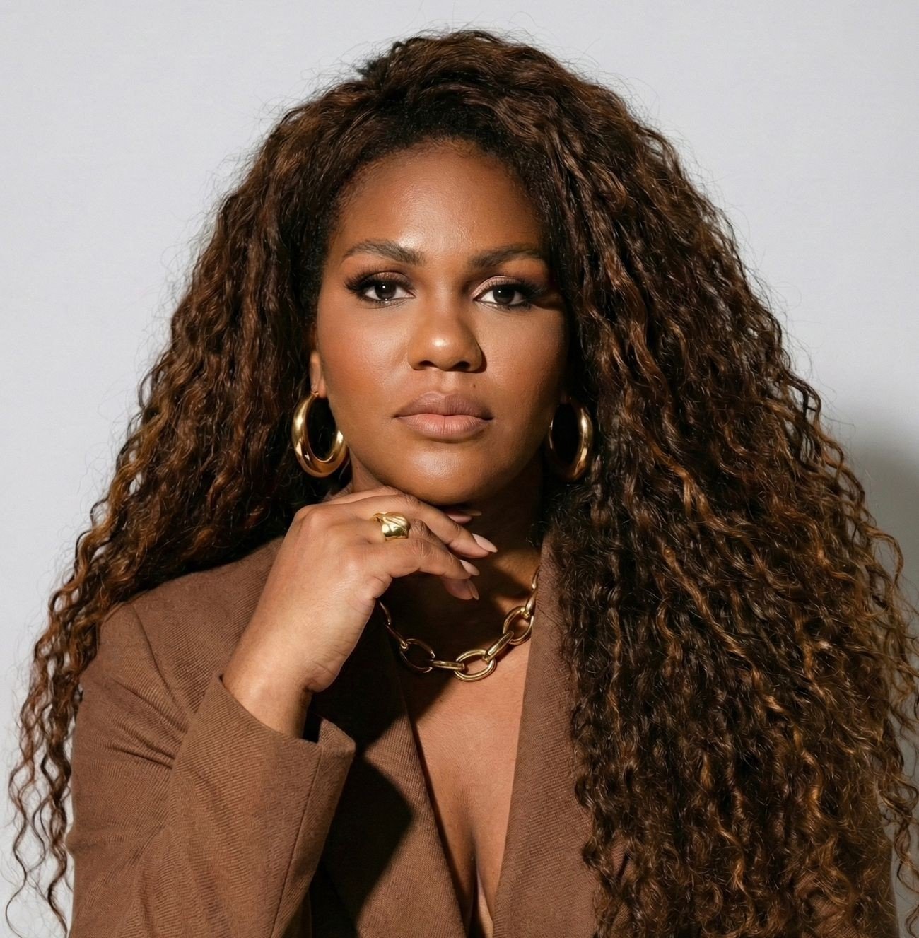 Pré-campanhas majoritárias: a muralha invisível da comunicação fora dos clichês no Tocantins.