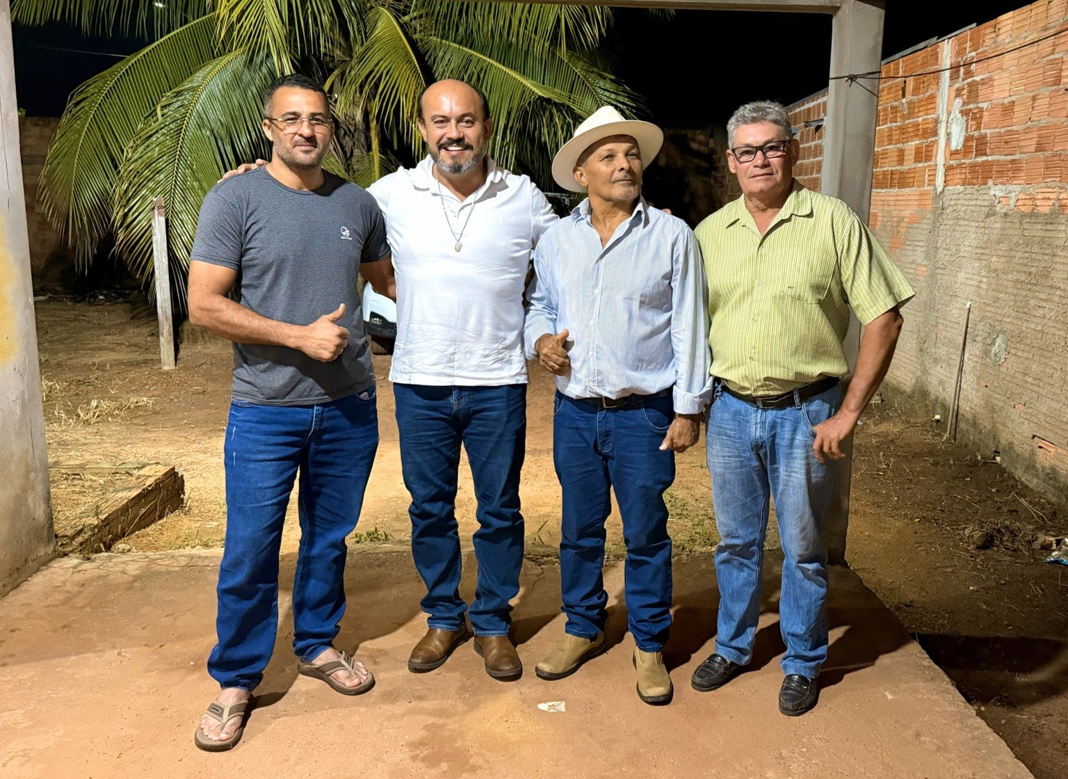 Vereadores de Fortaleza do Tabocão apoiam Sandoval por obras e entregas no município.