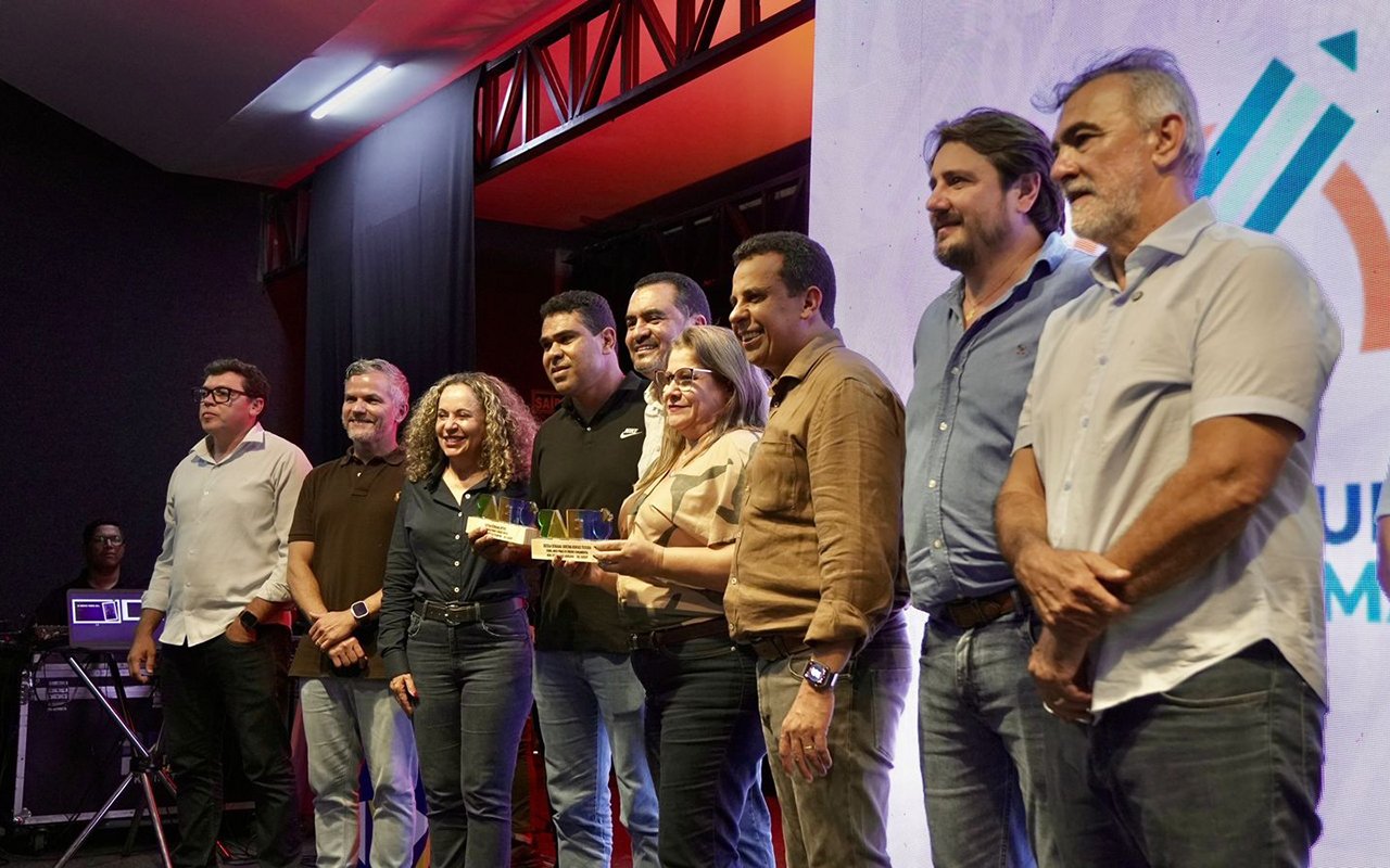 Amélio Cayres comemora avanços históricos da educação do Tocantins em solenidade em Gurupi