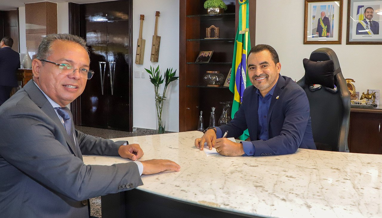 Governador Wanderlei Barbosa divulga edital de concurso para auditor fiscal com 200 vagas