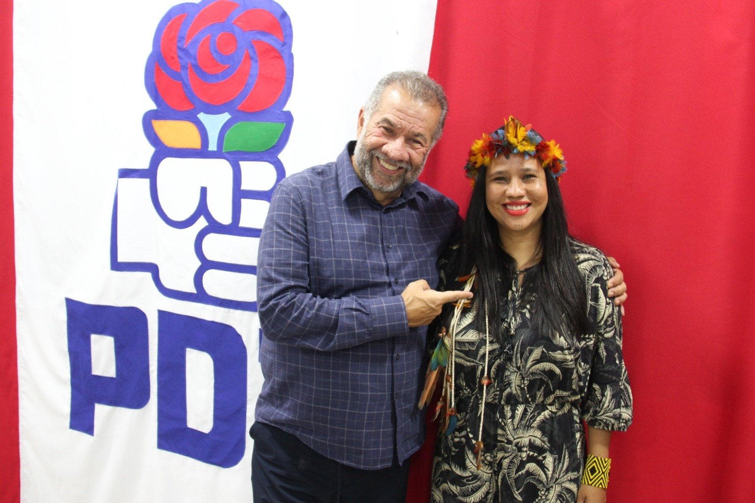 Narubia Werreria é confirmada como pré-candidata a deputada federal pelo Tocantins após anúncio do presidente nacional do PDT.