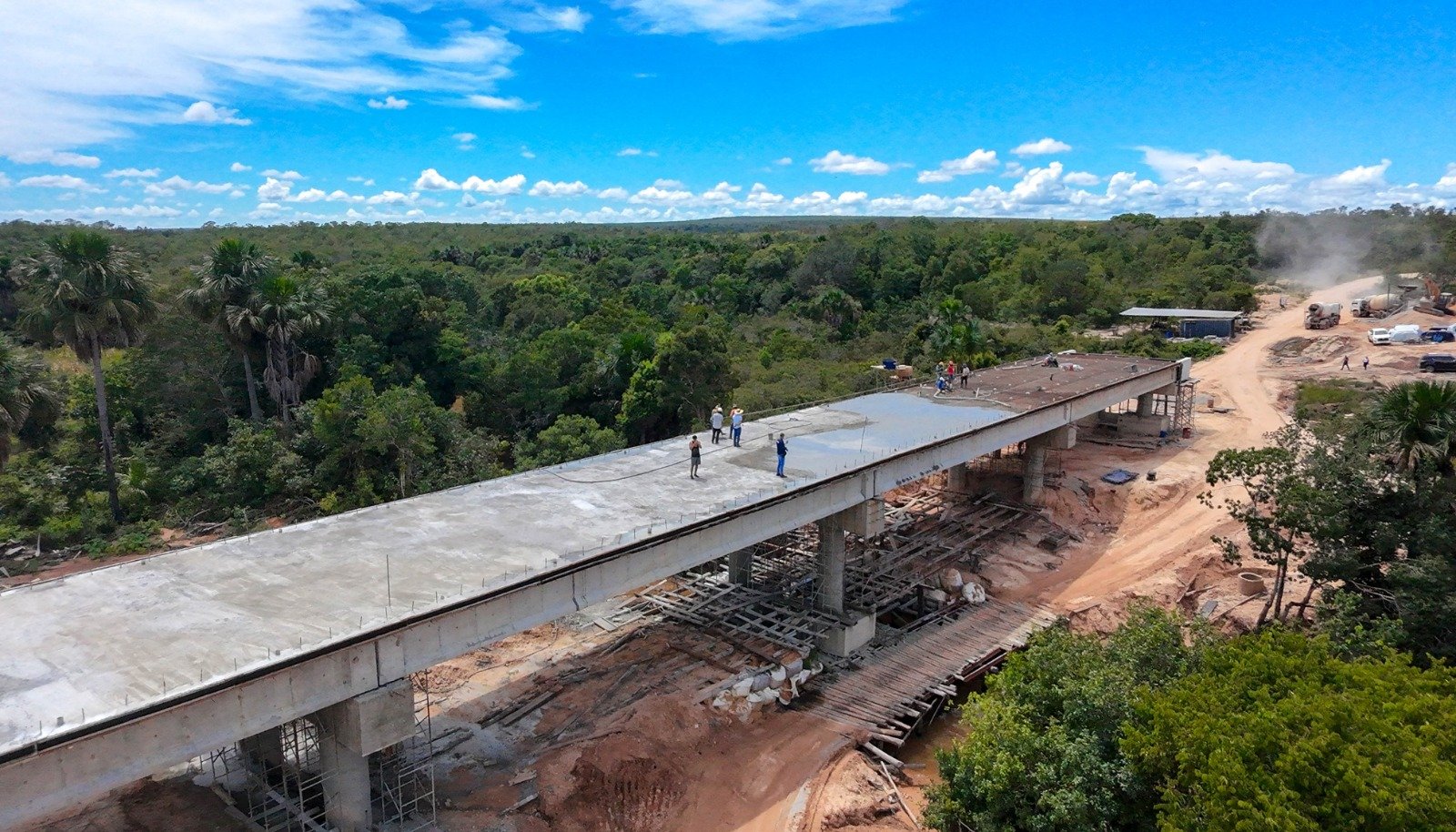 Obra da Ponte Caracol no Jalapão atinge 75% de execução; entrega prevista para abril.