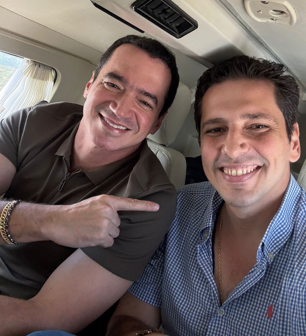 Adesão de Olyntho Neto ao grupo de Amélio, Guimarães e Vicentinho