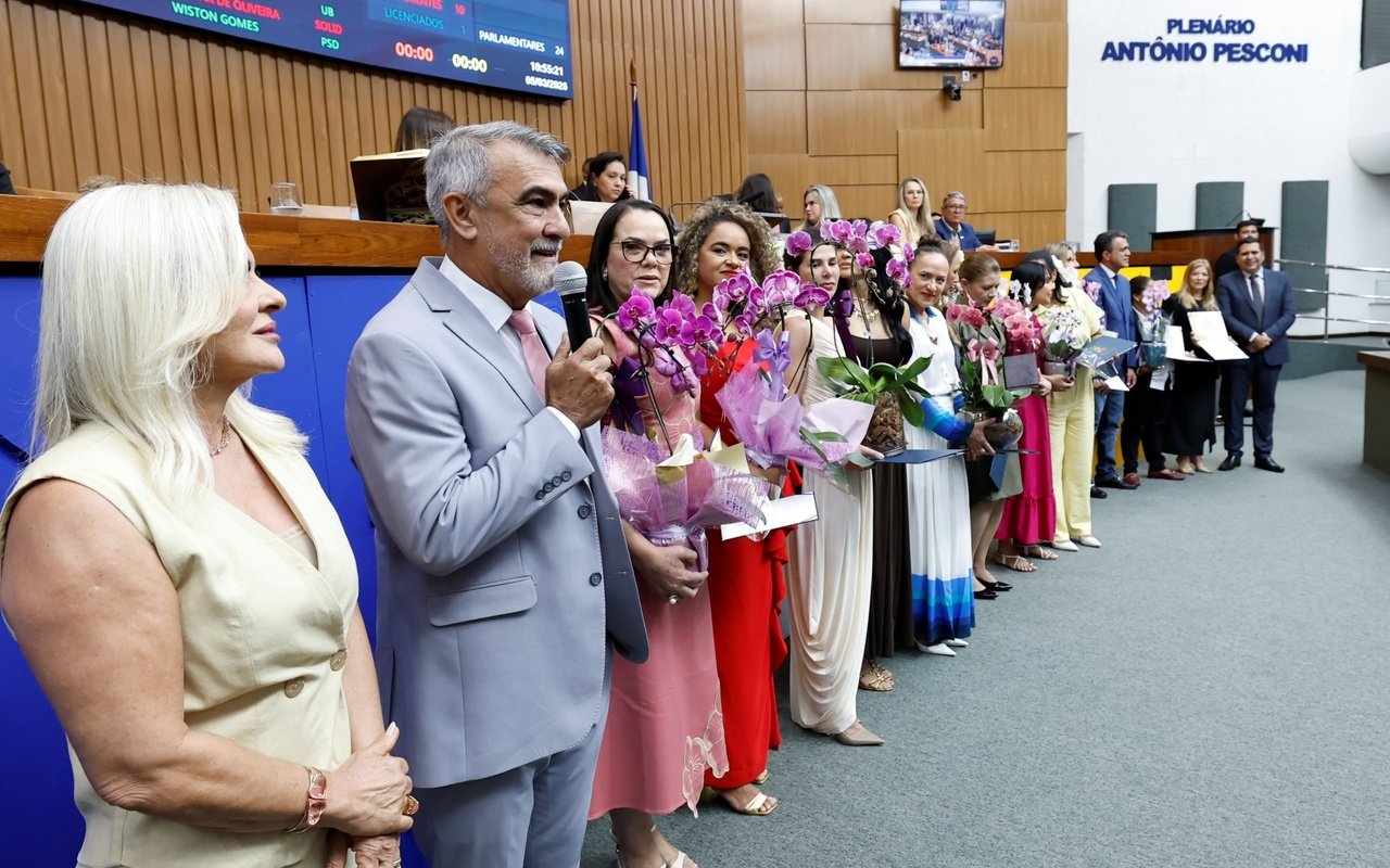 Aleto homenageia mulheres com Diploma Mulher-Cidadã e Título de Cidadã Tocantinense.