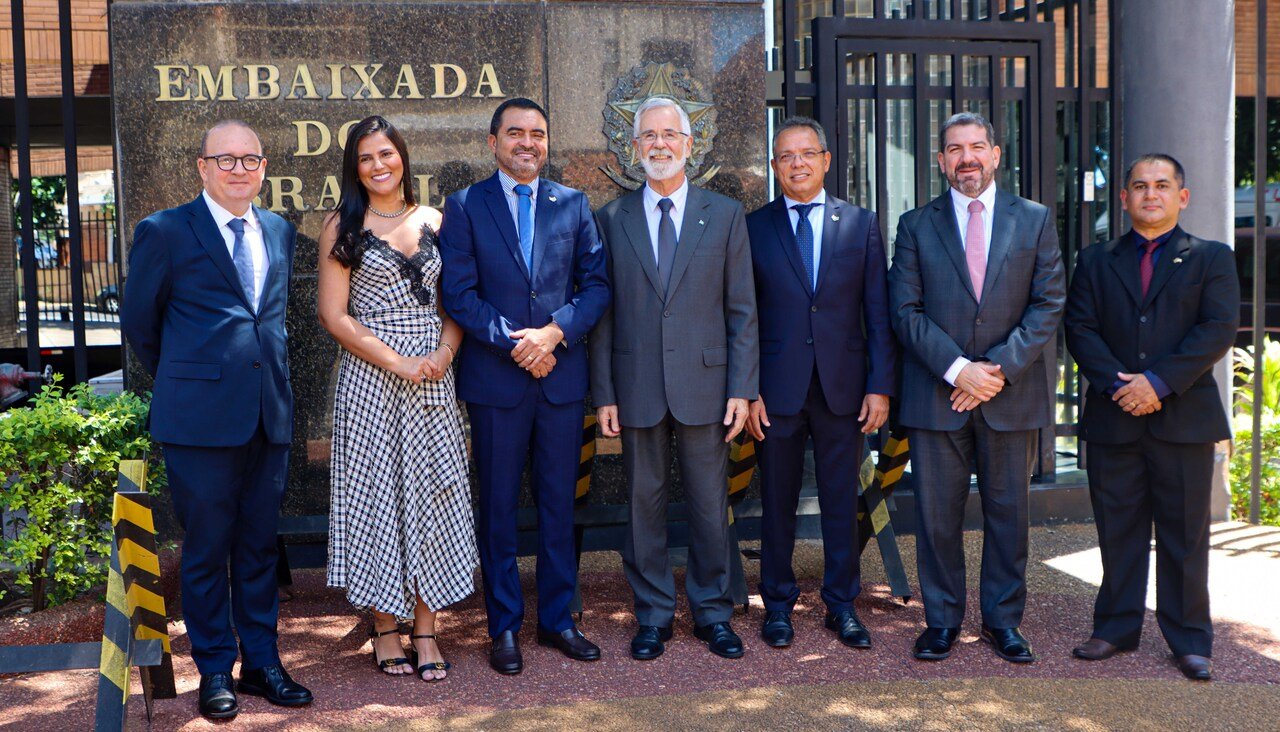 Governador Wanderlei Barbosa participa de agenda em Assunção e mostra potencial do Tocantins no encontro do BID