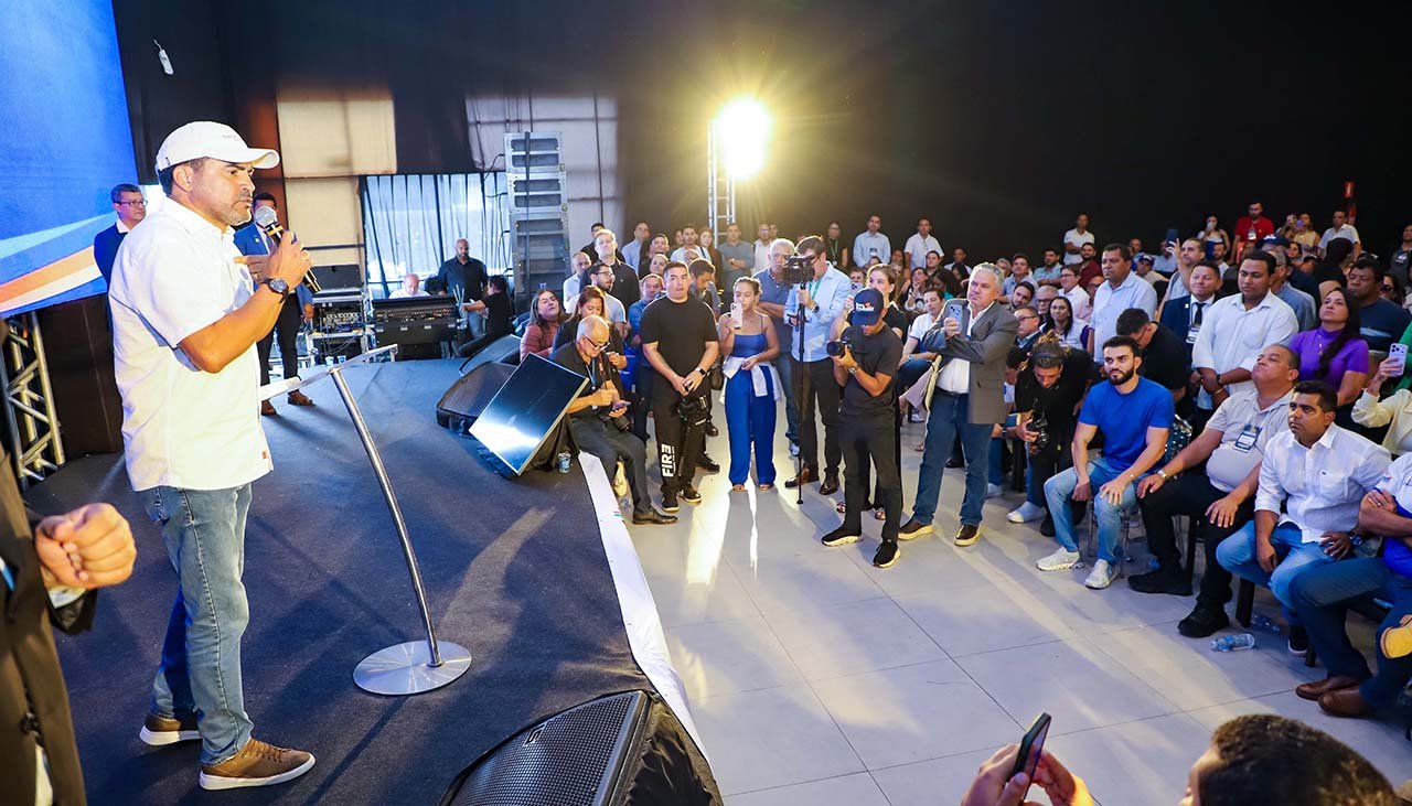 Governador Wanderlei Barbosa reitera apoio ao municipalismo em encontro com vereadores de Palmas