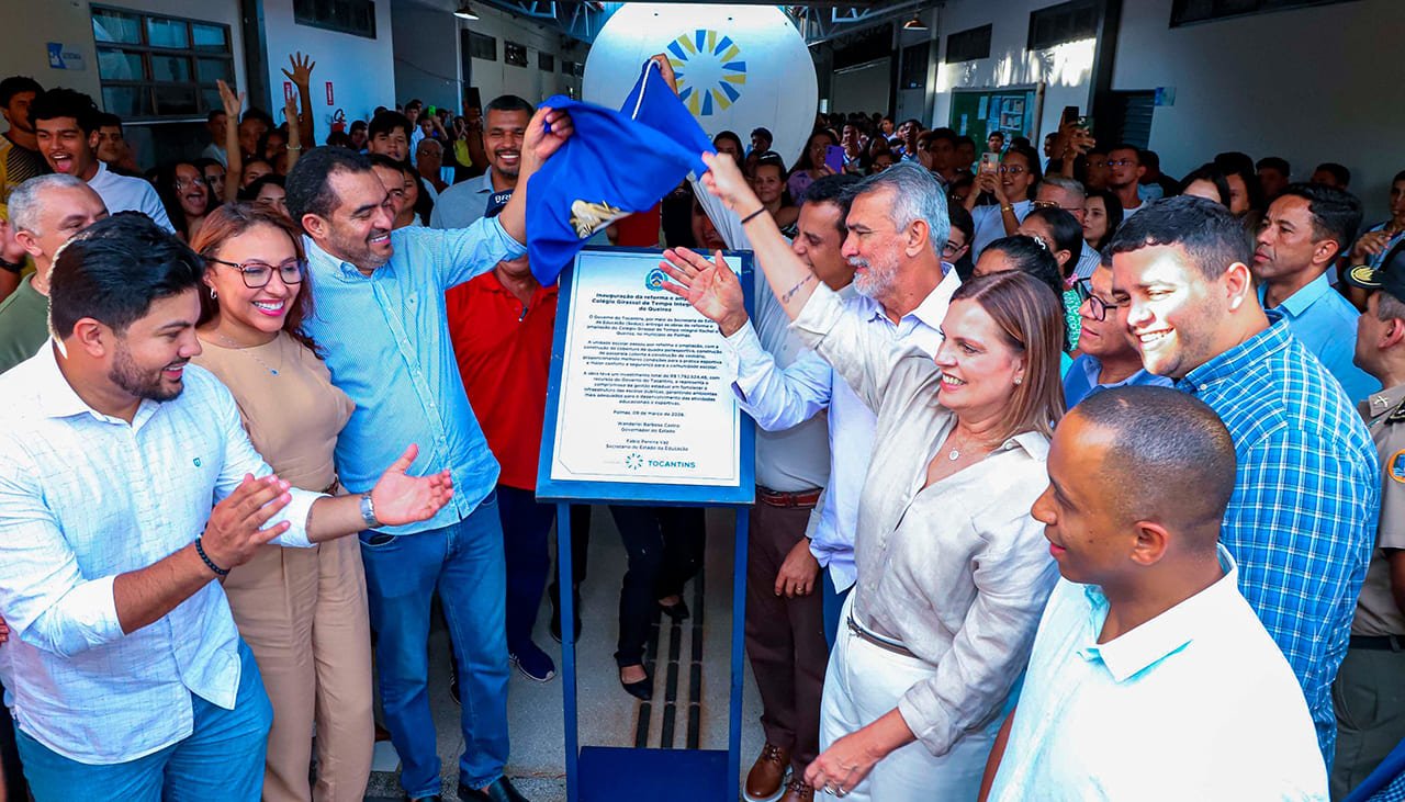 Governo do Tocantins entrega reforma do Colégio Rachel de Queiroz por R$ 1,7 milhão e premia escolas de Palmas pela excelência na educação.