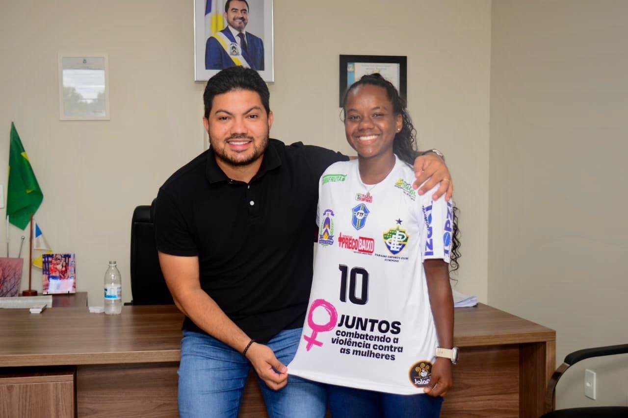 Karynne Sotero leva campanha contra violência contra mulheres aos estádios do Tocantins no estadual.