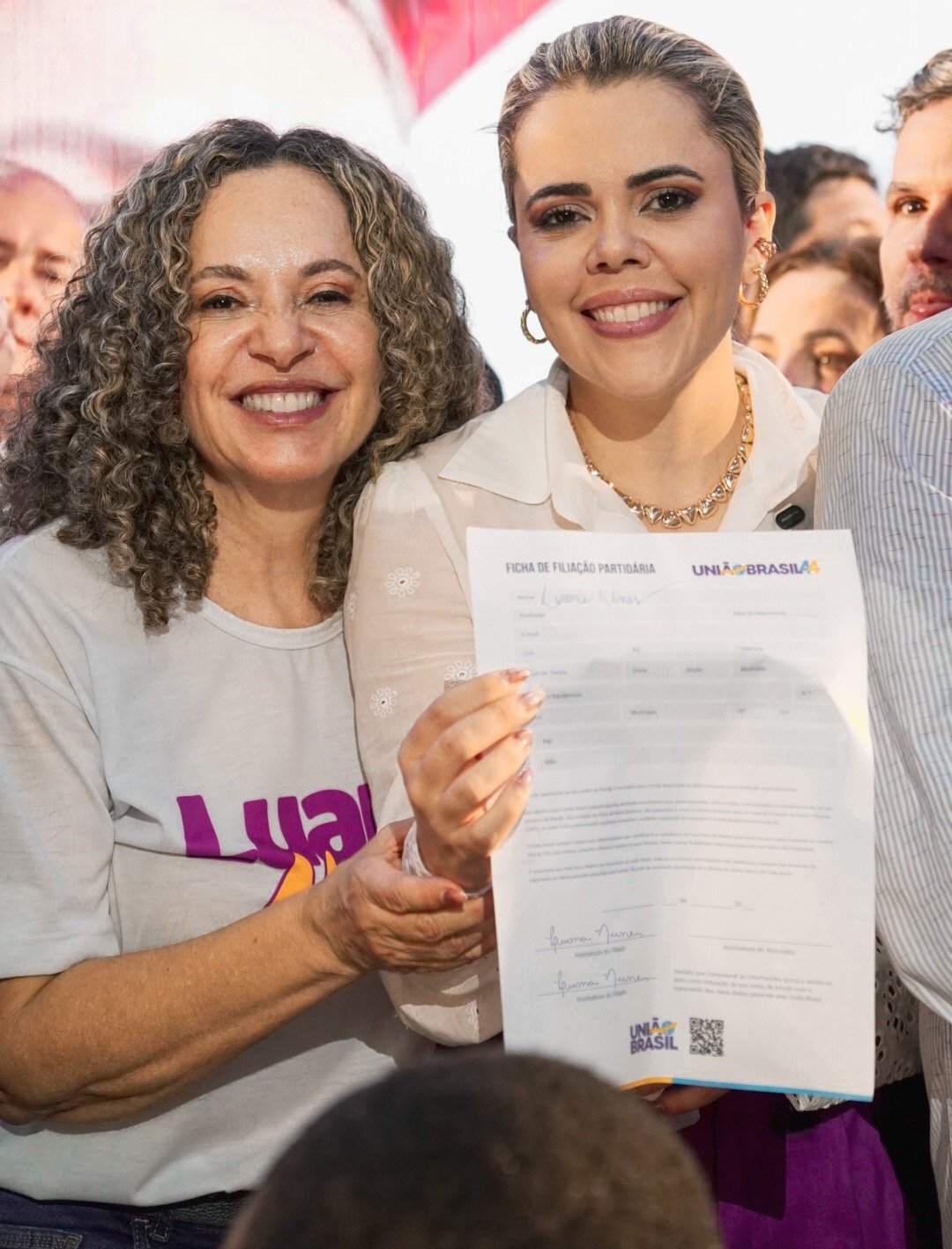 Luana Nunes oficializa filiação ao União Brasil e destaca força feminina com apoio de Dorinha.