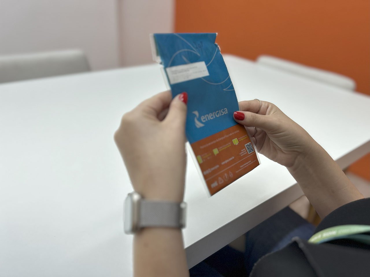 Contas de energia do Tocantins exibem canal de denúncia contra violência doméstica.