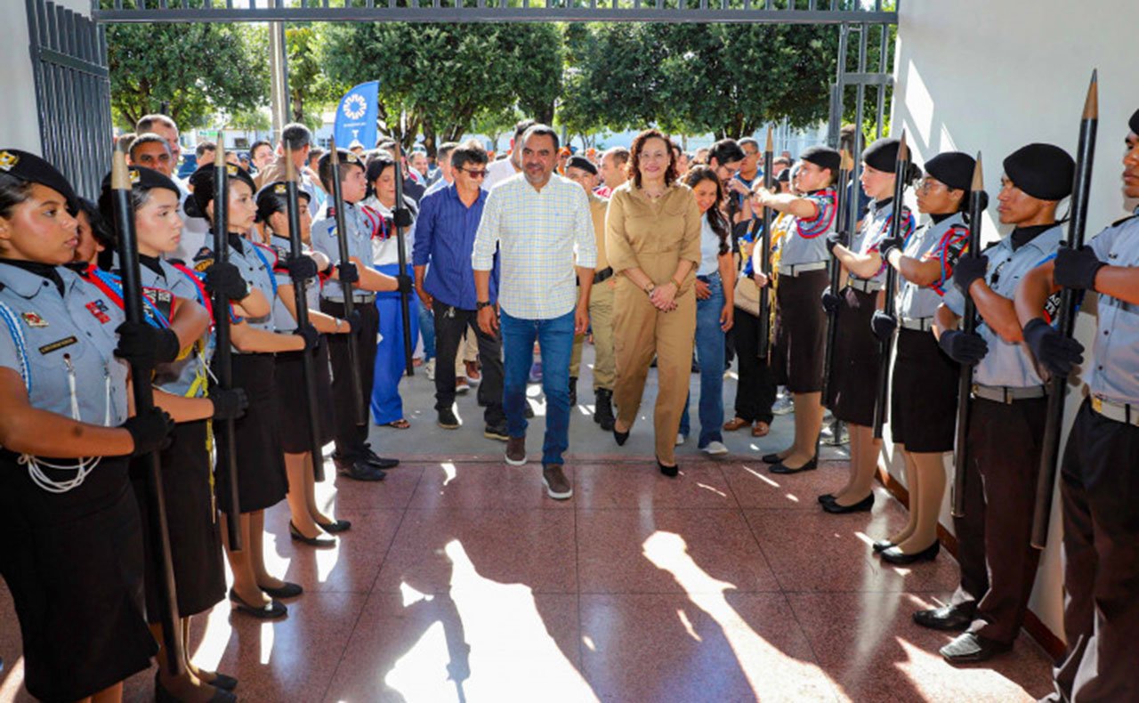 Governador Wanderlei Barbosa entrega reforma de colégio militar em Colinas, no valor de R$ 3,2 milhões.