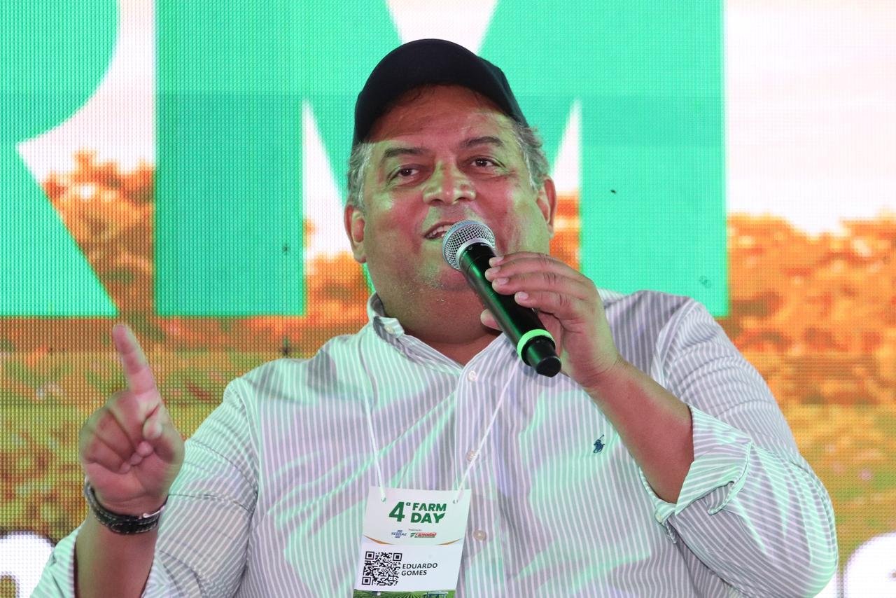 Na disputa presidencial, Eduardo Gomes defende “união mínima e visão lateral” em painel com Caiado.