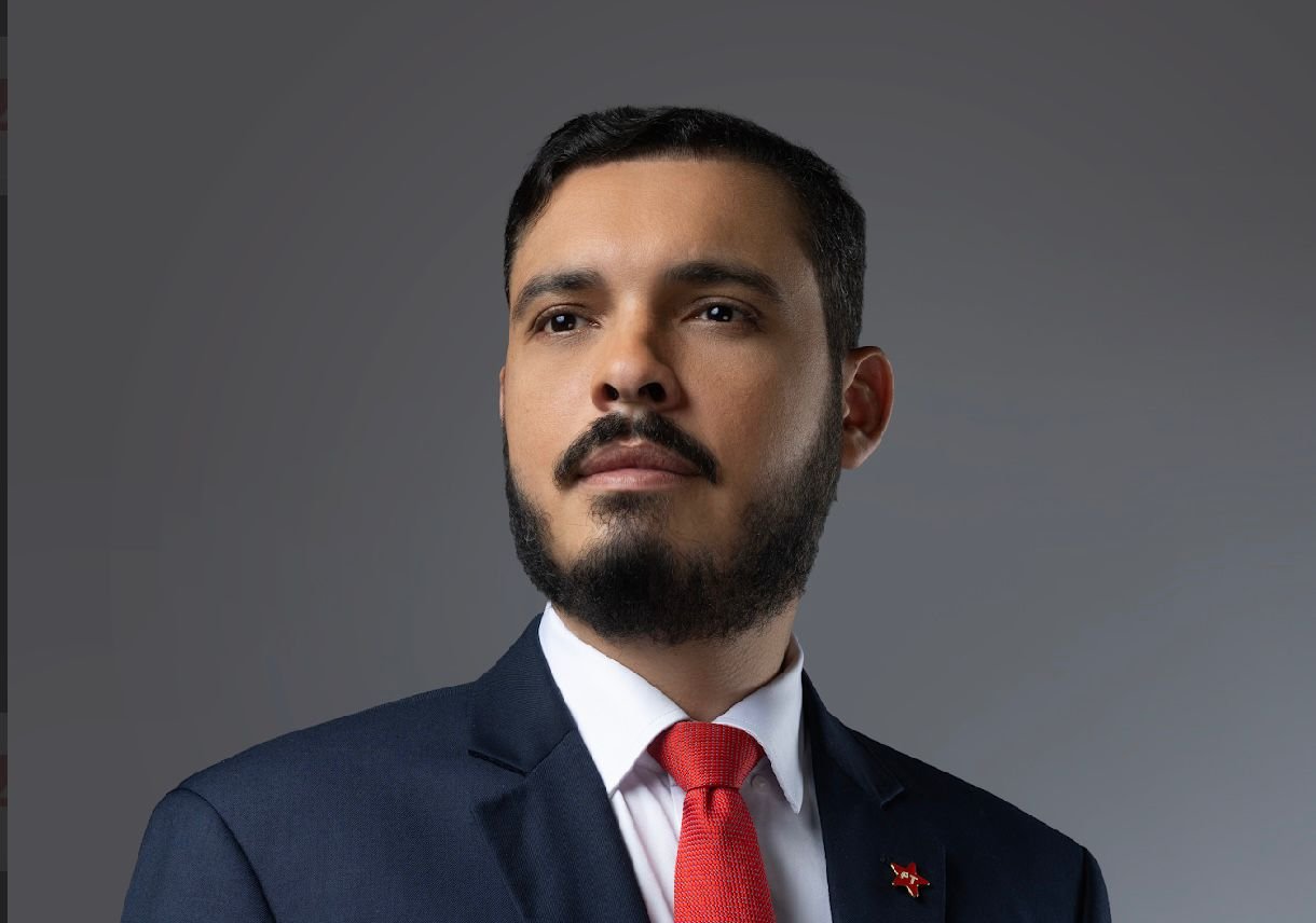 Almoço com Kátia: presidente do PT destaca prioridade de construir palanque próprio majoritário pró-Lula