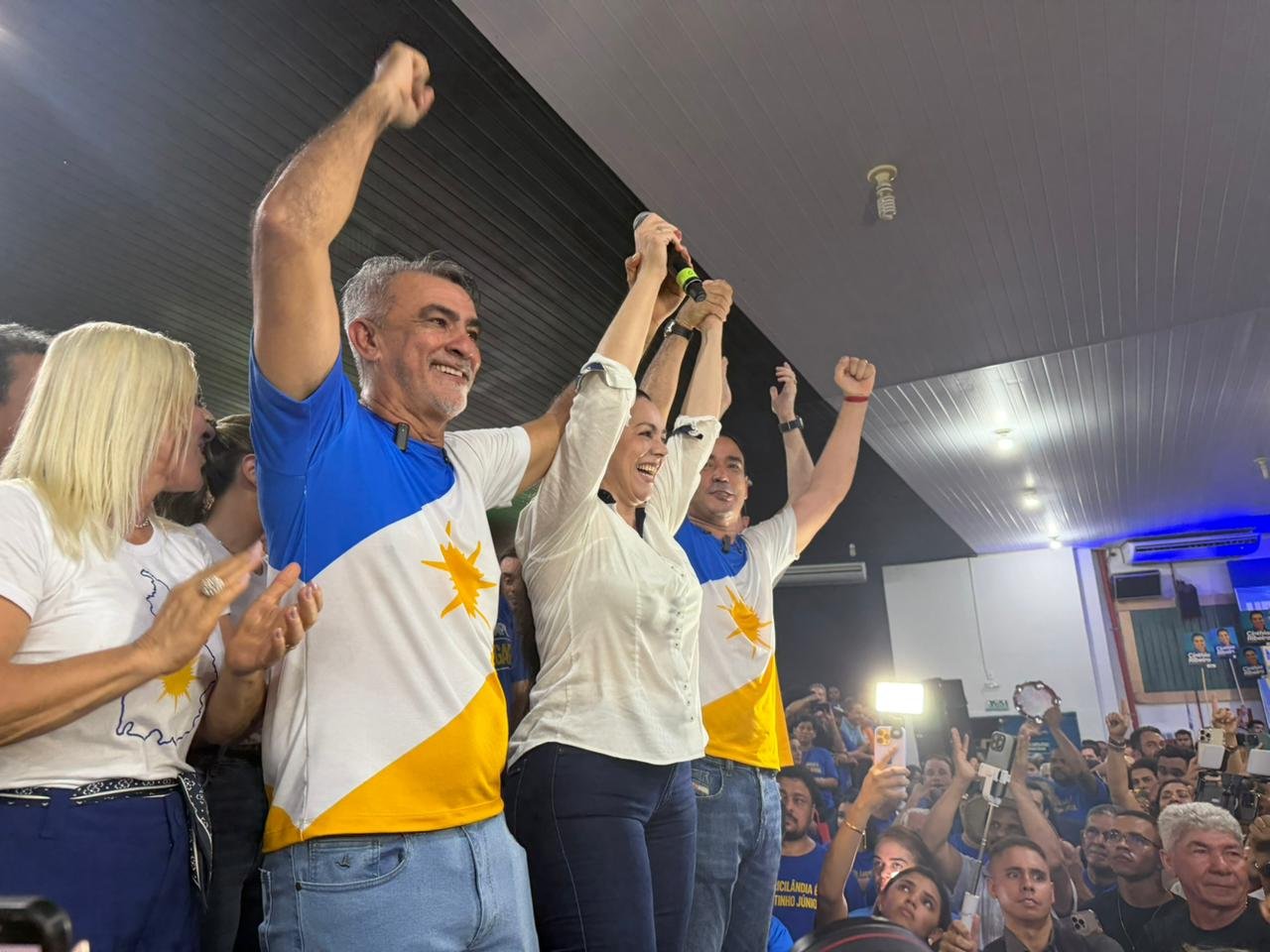 Cinthia anuncia pré-candidatura a federal com Vicentinho e autoridades; “está na hora de virar a página”