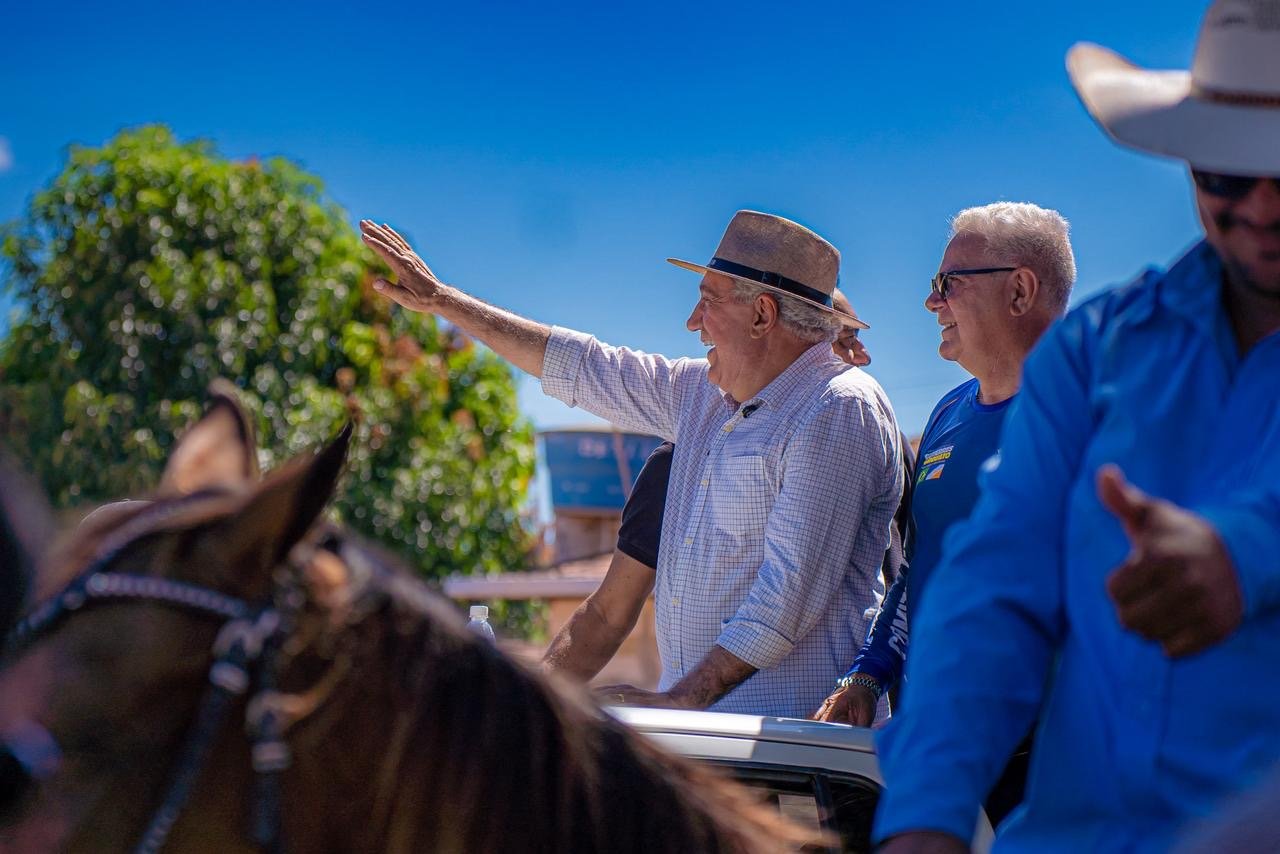 Laurez acompanha lideranças e produtores rurais em cavalgada na Expo Gurupi