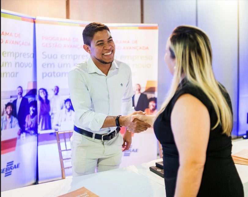 Sebrae oferece Semana do MEI gratuita para aumentar lucros e regularizar negócios.