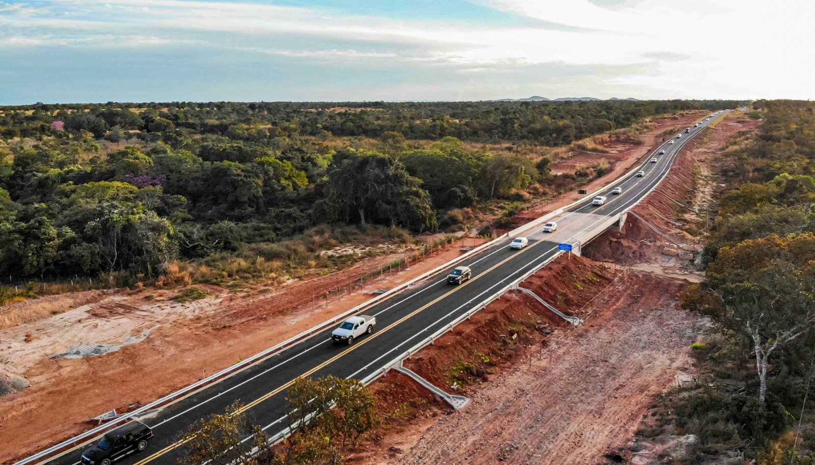Tocantins: R$ 110 Milhões em Obras Viárias, 300 km Recuperados e Projetos Estratégicos Impulsionam o Estado em 2026